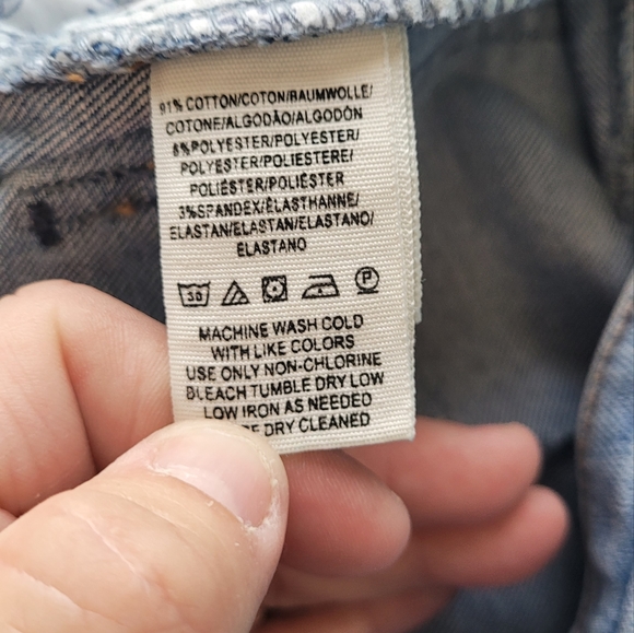 WE THE FREE CRVY Denim Shorts with Raw Hem Size 27 - Picture 5 of 5